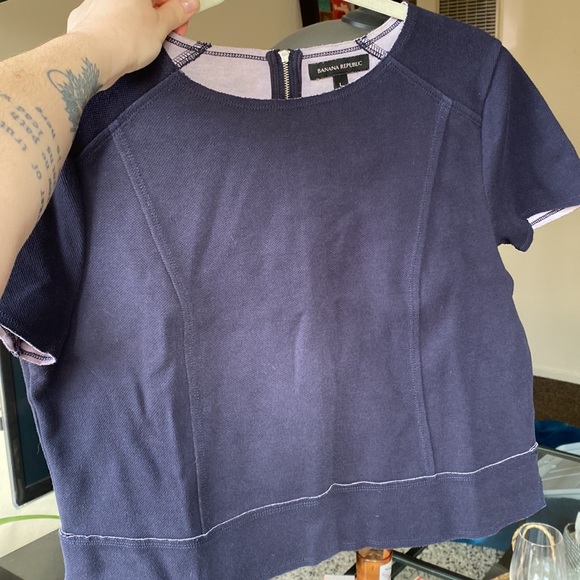 Banana Republic structured zipper back top with raw hem - Picture 5 of 5